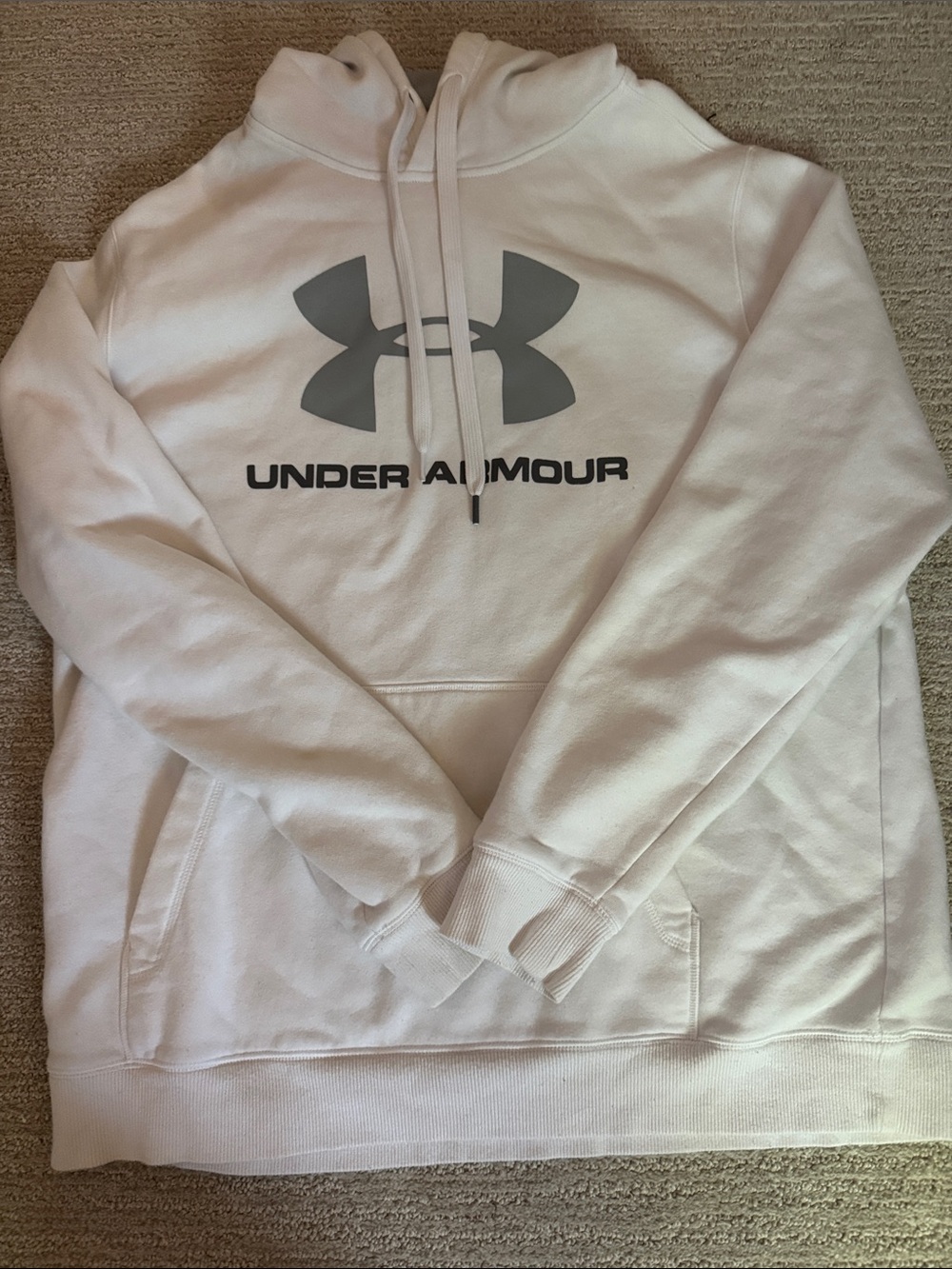 Under Armour Men’s White Pullover Hoodie with Grey Logo

Size XL